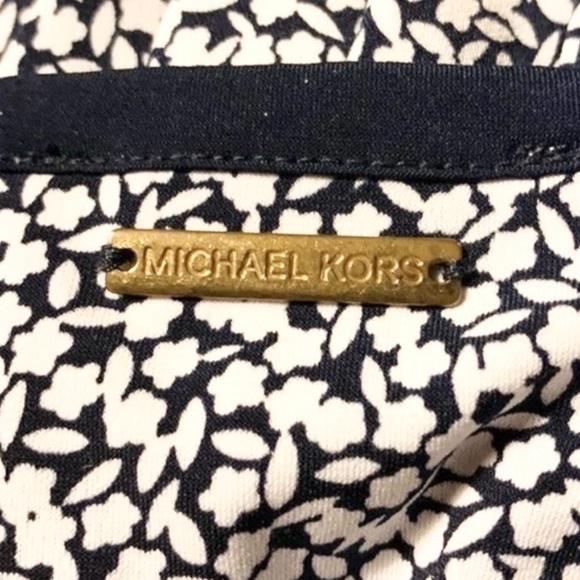 MICHAEL MICHAEL KORS MIDI BLUE AND WHITE FLORAL SHORT SLEEVE DRESS SIZE SMALL - Picture 8 of 11